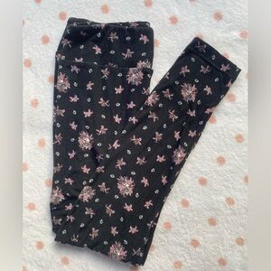 Lularoe Disney The Little Mermaid Ursula flower print stretchy leggings